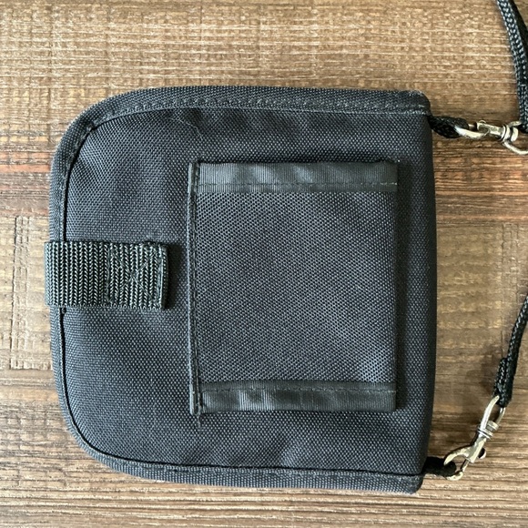 Samsonite Black Crossover Shoulder Wallet - Picture 5 of 5